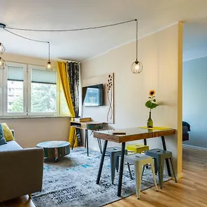 Locum - Old Town - Car Park Apartment
